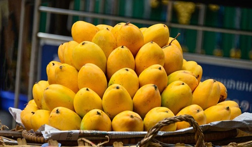 Artificially Ripened Mangoes